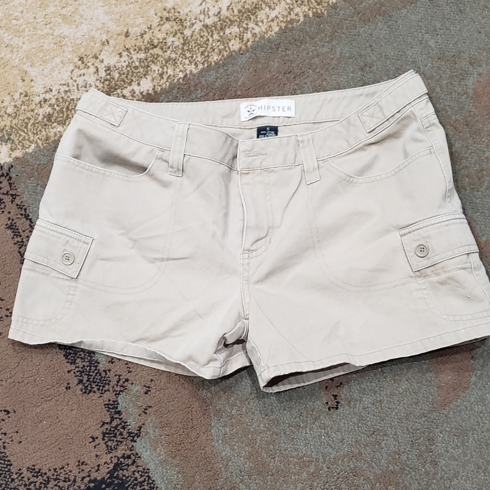 Hipster khaki shorts
